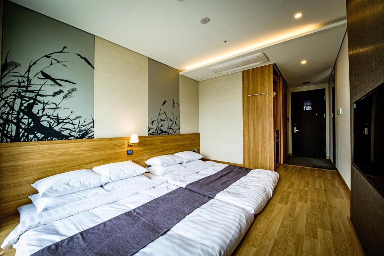 Utop Ubless Hotel Jeju Exterior foto